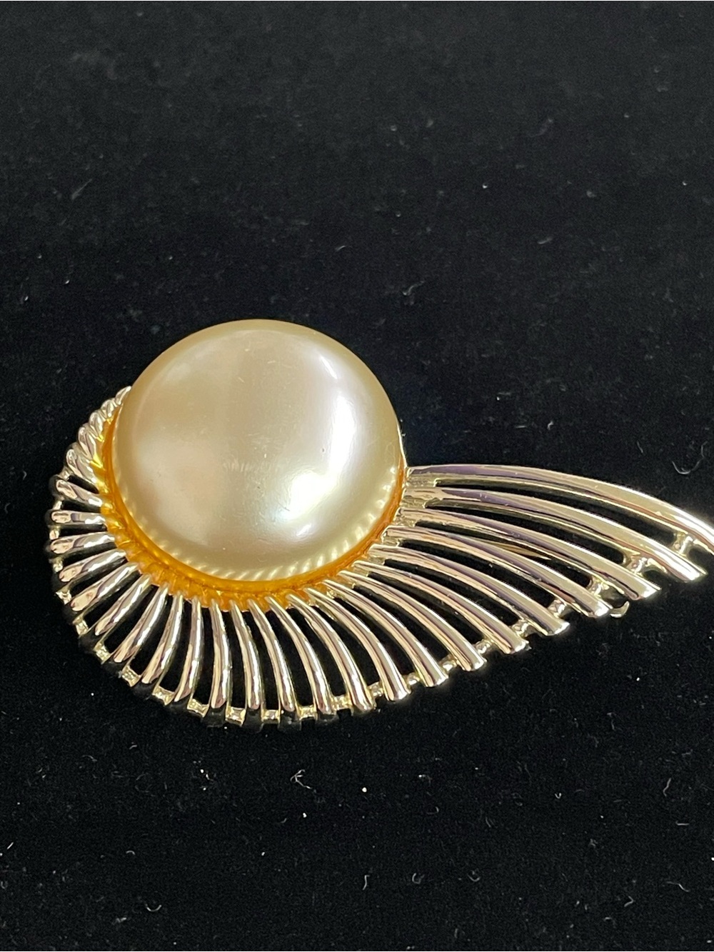 Sarah Coventry Gold-Tone Fan Brooch with Ivory Pearl